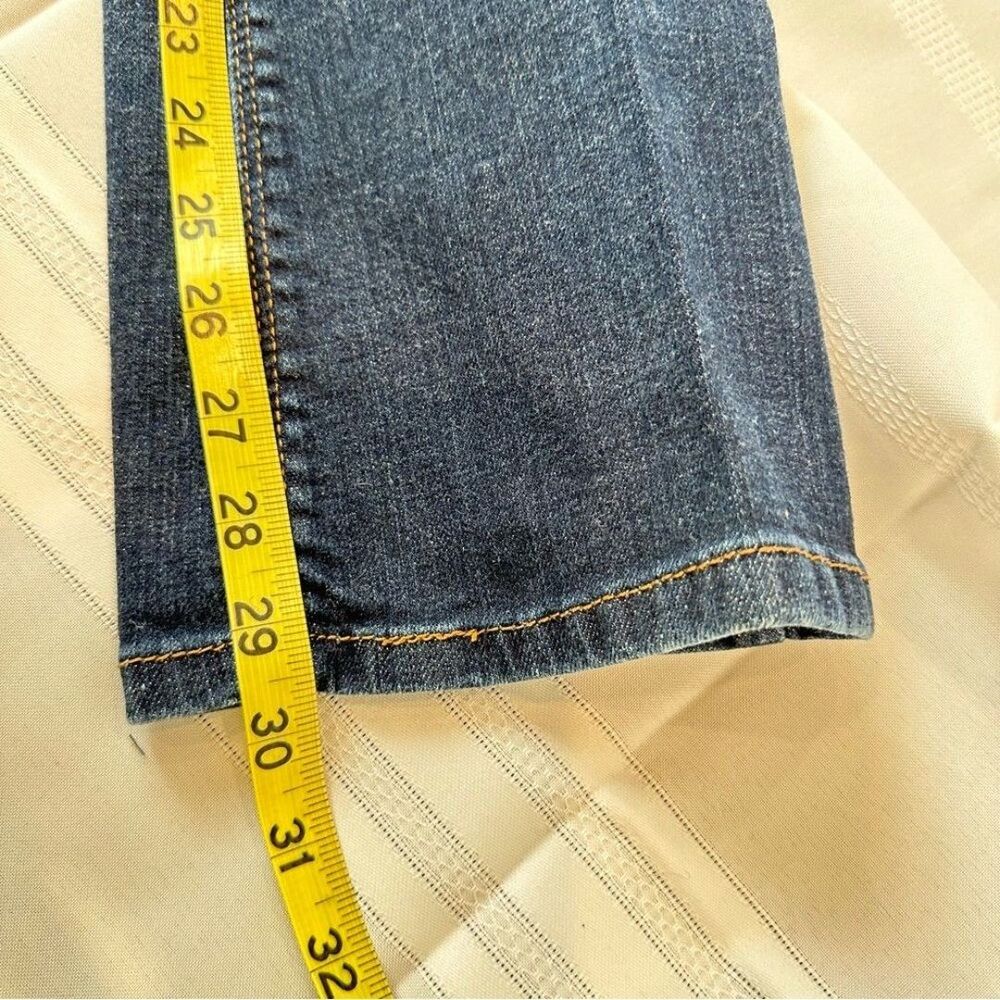 Levi Mid Rise Boot Cut Jeans - Picture 11 of 12